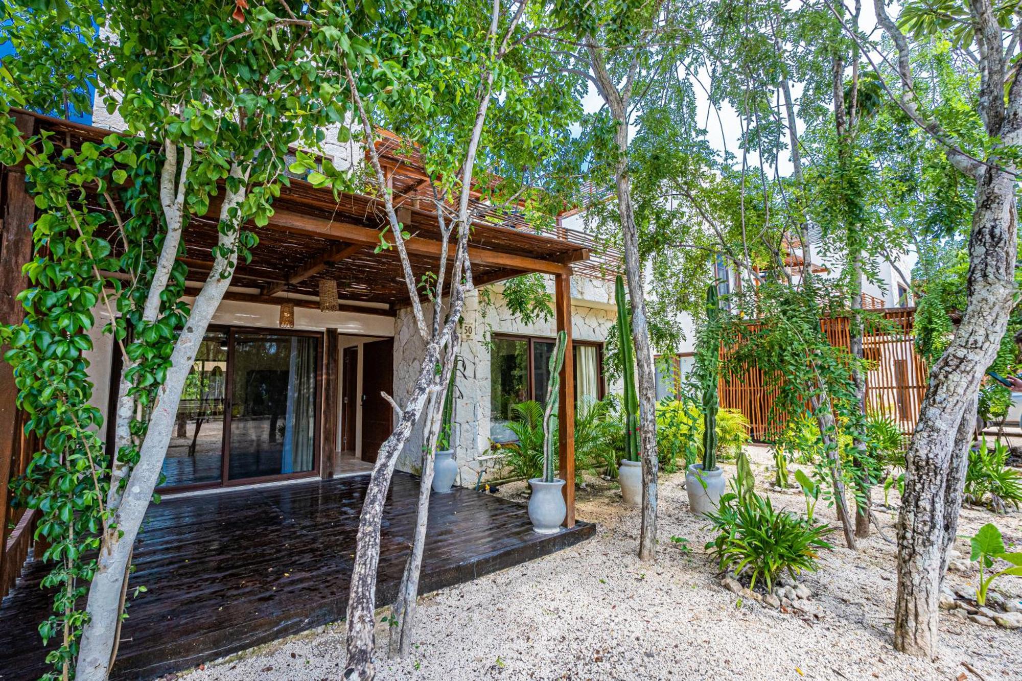 Tulum Jungle Villas - Chakra Artbat Exterior photo